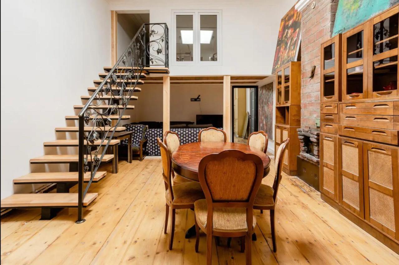 Lovely Dulcet Loft In Center Of Rustaveli Tbilisi Exterior foto